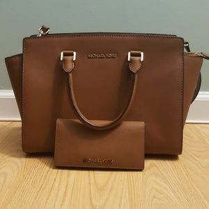New set Michael Kors Selma bag and wallet